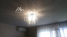 Демонтировать и установить потолочную люстру на болтах