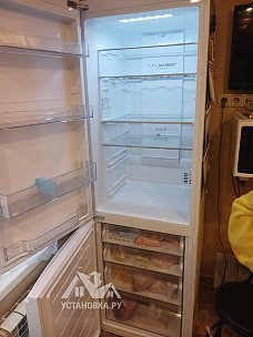 Перенавесить двери холодильника