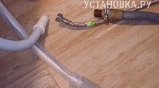 Установить отдельностоящую посудомоечную машину на готовые коммуникации