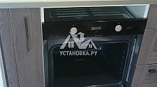 Установить новый электрический духовой шкаф Indesit на подготовленное место