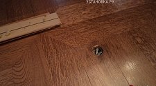 Заменить лампочки в точечных светильниках и люстрах