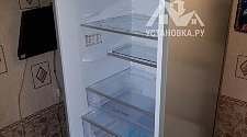 Перенавесить двери холодильника