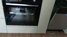 Установить встраиваемую посудомоечную машину и электрический духовой шкаф