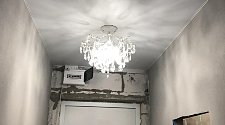 Установить потолочные люстры
