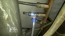 Установить отдельностоящую стиральную машину Indesit в ванной комнате