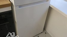 Установить новый отдельно стоящий холодильник Gorenje NRK6202AW4.