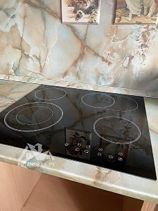 Установить встраиваемый электрический духовой шкаф и электрическую панель