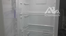 Перевесить двери с электронном дисплеем на отдельностоящем холодильнике