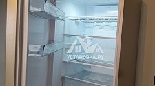 Установить холодильник или морозильник/Перенавесить двери холодильника