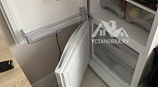 Перенавесить двери холодильника