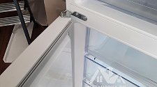Перевесить двери на новомотдельно стоящем холодильнике