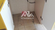 Установить новую отдельно стоящую на кухне стиральную машину