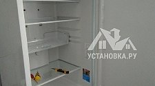Перевесить двери на отдельно стоящем в холодильнике Indesit