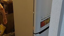 Установить новый отдельно стоящий холодильник