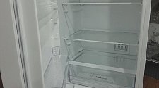 Перевесить двери с электронном дисплеем на отдельностоящем холодильнике