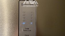 Стандартная установка холодильника и перенавес дверей холодильника (с дисплеем)
