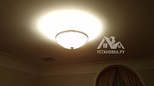 Заменить лампочки в точечных светильниках и люстрах