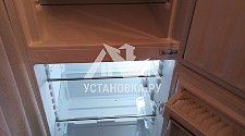Установить отделностоящий холодильник Liebherr