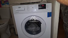 Установить на готовые коммуникации новую отдельностоящую стиральную машину Beko