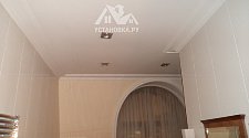 Заменить лампочки в точечных светильниках и люстрах