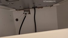 Установить/Подключить плиту/варочную панель.