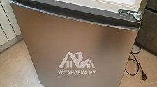 Перевесить двери на холодильнике