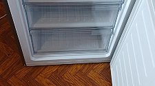 Установить новые отдельностоящие холодильники