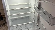 Установить новый отдельно стоящий холодильник