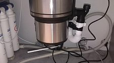Установить смеситель Blanco Fontas-S II на кухонную мойку с фильтрующим модулем