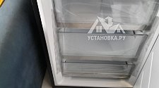 Установить холодильник