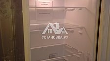 Установить отдельностоящий холодильник Indesit DF4180E