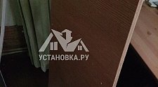 Демонтировать компактный встроенный холодильник