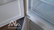 Перенавесить двери холодильника