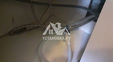 Установить новую отдельно стоящую посудомоечную машину с доработкой слива воды