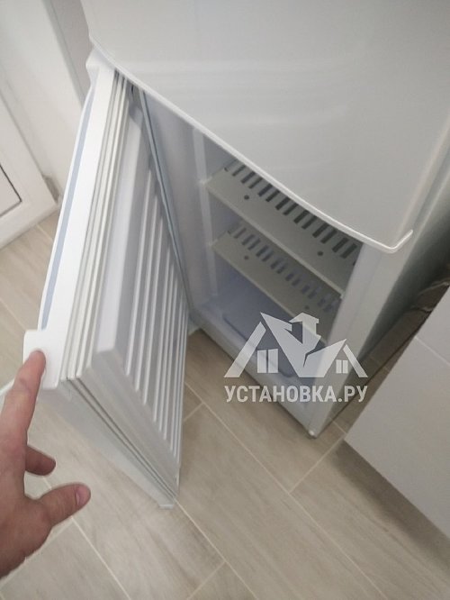 Установить холодильник