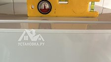 Установить новый отдельно стоящий холодильник