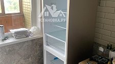 Установить холодильник