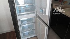 Перевесить на холодильнике LG двери 