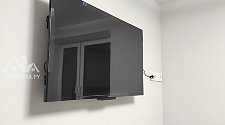 Установить/подвесить и настроить телевизор