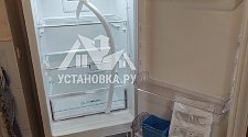 Установить новый отдельно стоящий холодильник Indesit