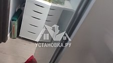 Установить холодильник