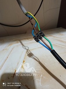 Установить новый электрический духовой шкаф