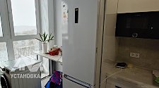 Перевесить двери с электронным дисплеем на новом отдельно стоящем холодильнике