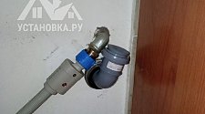 Установить/подключить стиральную машину