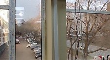 Установить два кондиционера