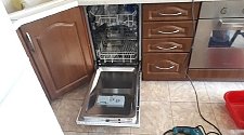 Установить встроенную посудомоечную машину Indesit DISR 16B EU