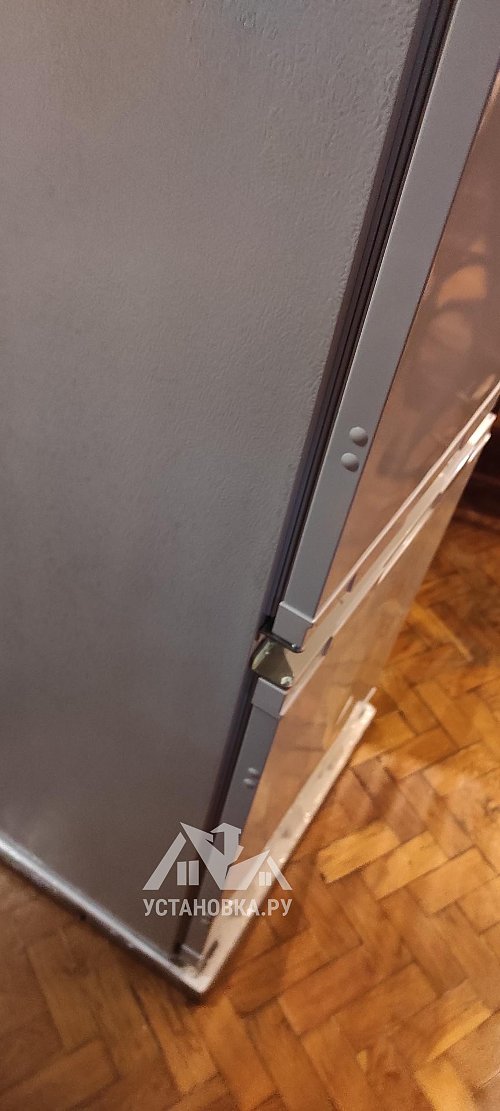 Перенавесить двери холодильника