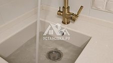 Установить новый смеситель на установленную мойку