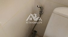 Установить новую отдельностоящую в ванной комнате стиральную машину Indesit BTW D61253