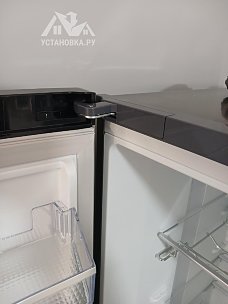 Перевесить двери на холодильнике